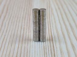 50 st Neodymium magneter (4x1 mm) runda magneter