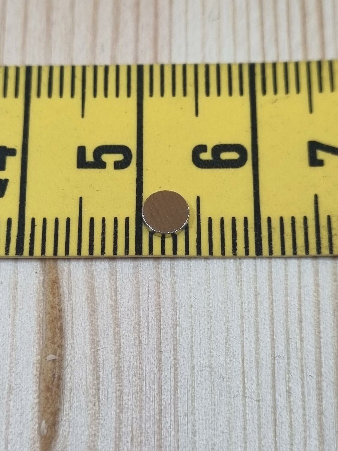50 st Neodymium magneter (4x1 mm) runda magneter