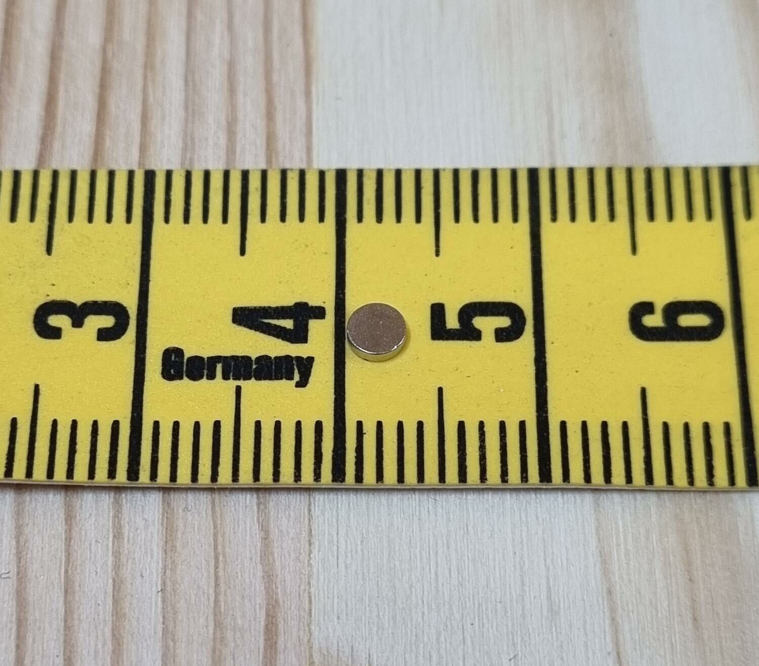 100 st Neodymium magneter (3x1 mm) runda magneter