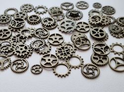 50 st kugghjul i steampunk, kuggar, gears minikugghjul (bronsfärgade)