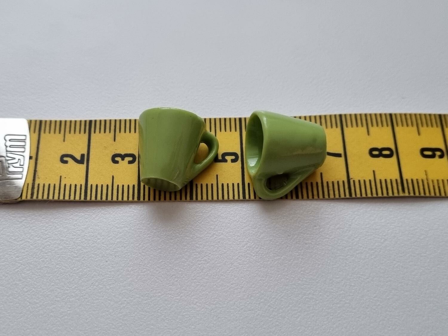 2 st Muggar Koppar - miniatyr till dockskåp dockhus (gröna)