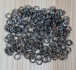 100 st jumprings / bindringar (4 mm, svarta)