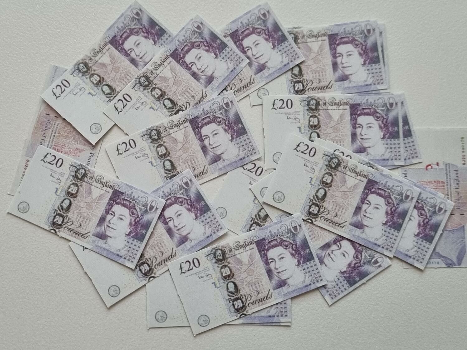 20 st miniatyrer - Sedlar Leksakspengar, Låtsaspengar - 20 pund
