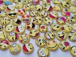 25 st Smileys Emoji - Cabochoner / flatbacks i resin (10 mm)