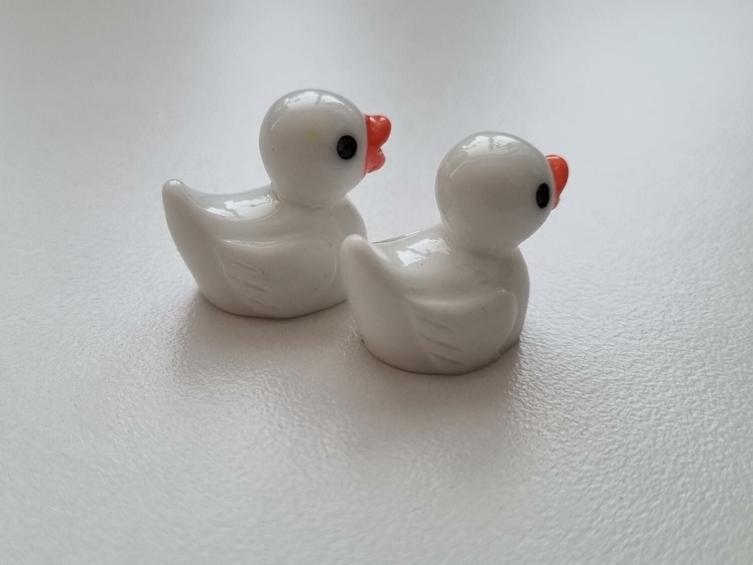 Miniatyr anka miniatyrankor ankungar (2 st vita)