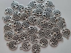 10 st fina träd berlocker charms (silverfärgade)