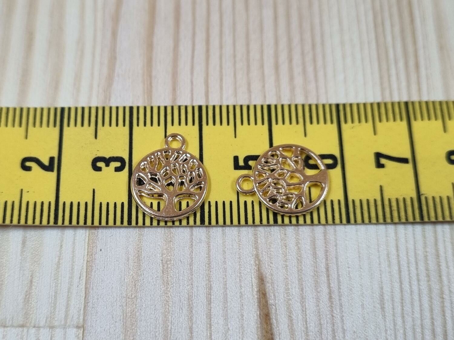 10 st fina träd berlocker charms (guldfärgade)
