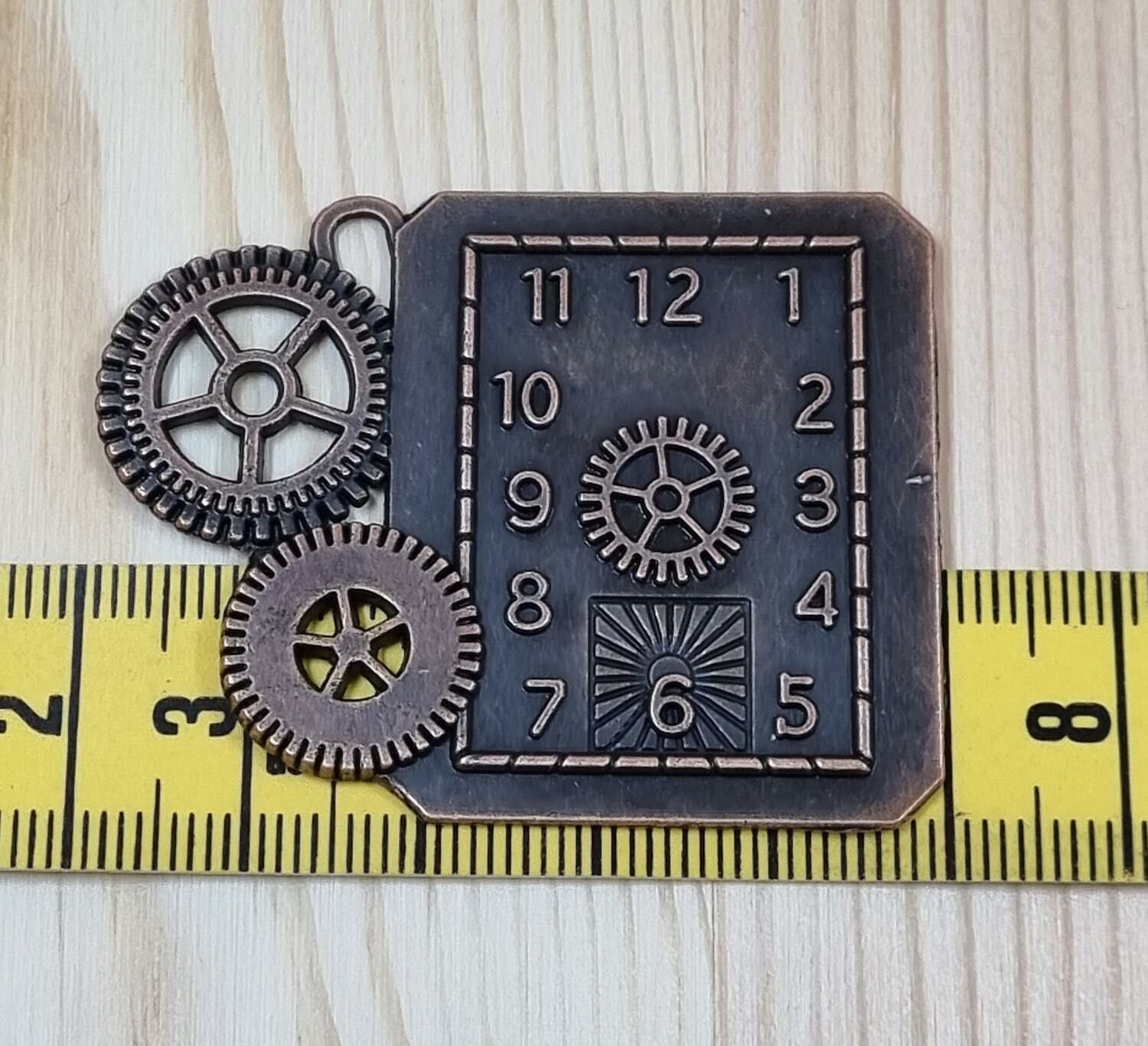 Stor berlock i steampunk, kopparfärgad klockberlock
