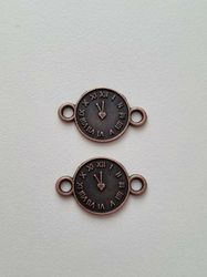 Fina berlocker klockor i steampunk, klockberlocker med dubbla öglor