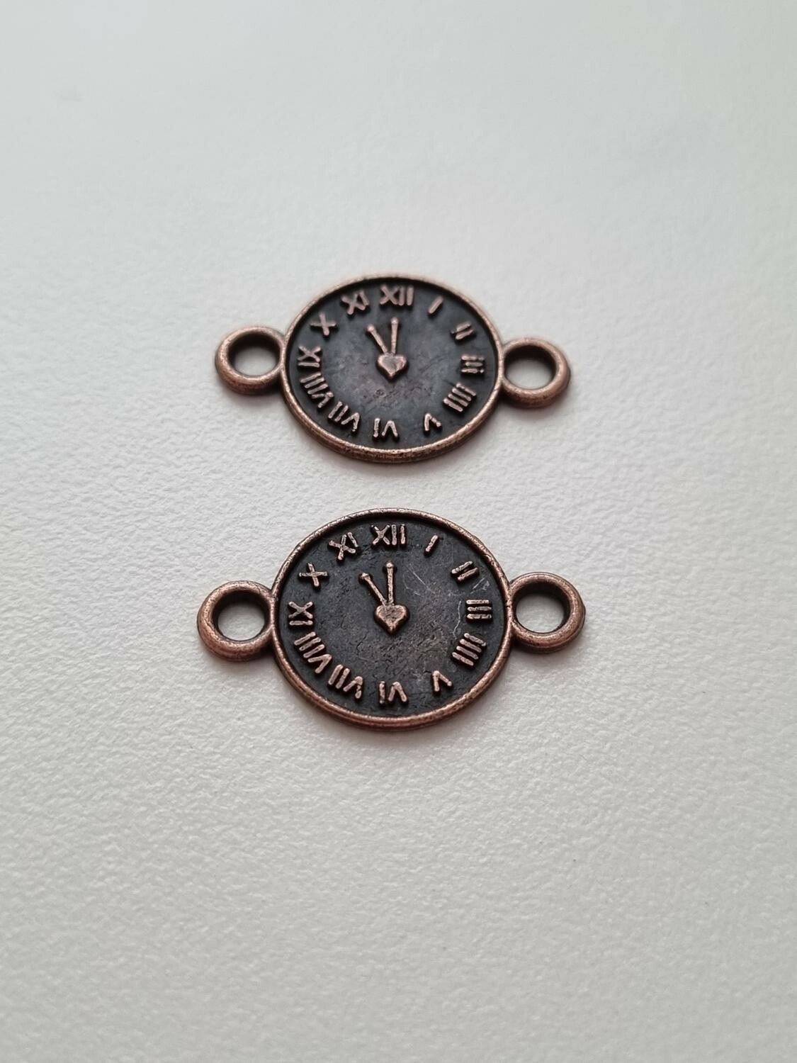 Fina berlocker klockor i steampunk, klockberlocker med dubbla öglor
