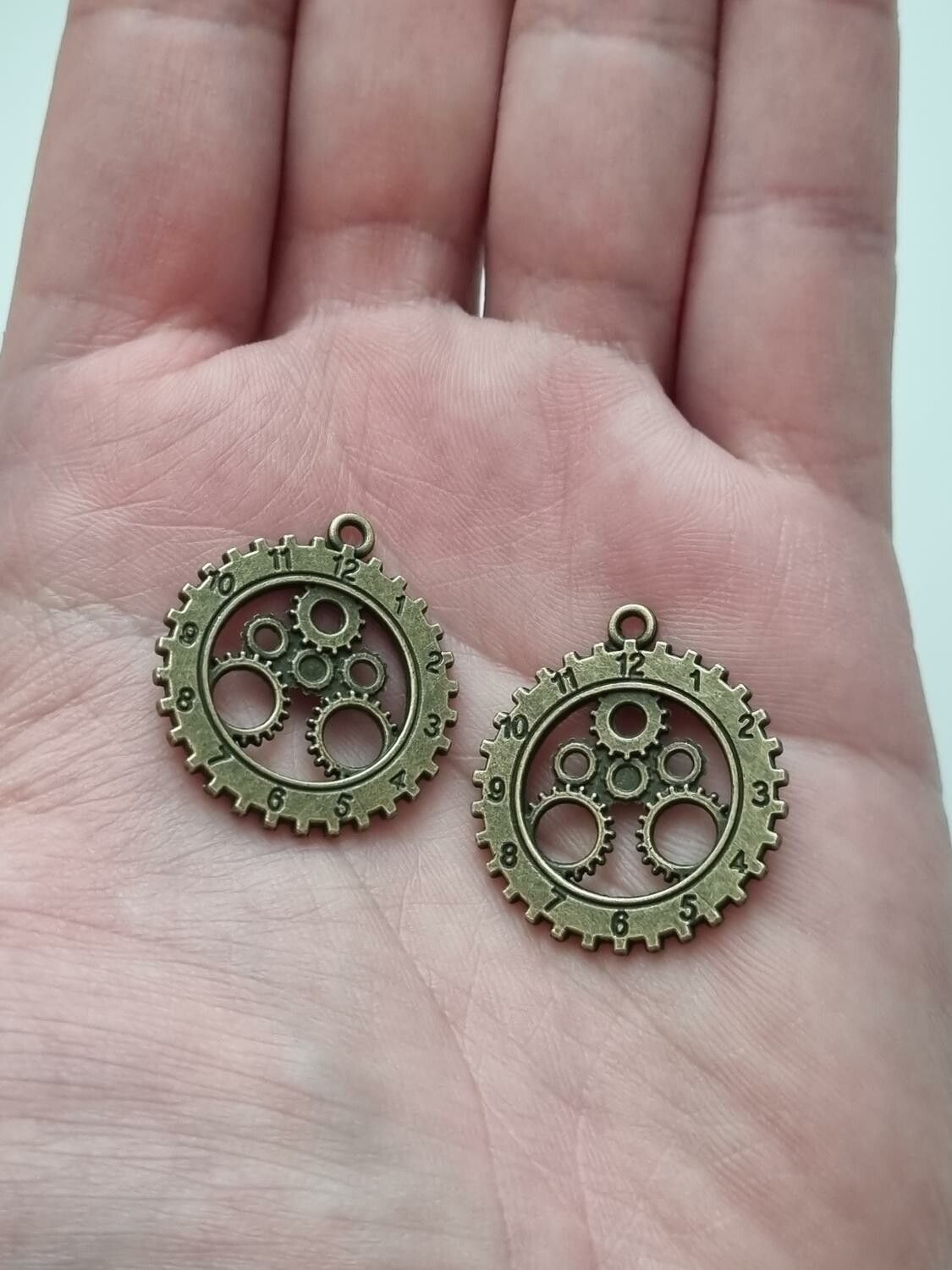 2 st Klockberlock i steampunk, bronsfärgad charm klocka