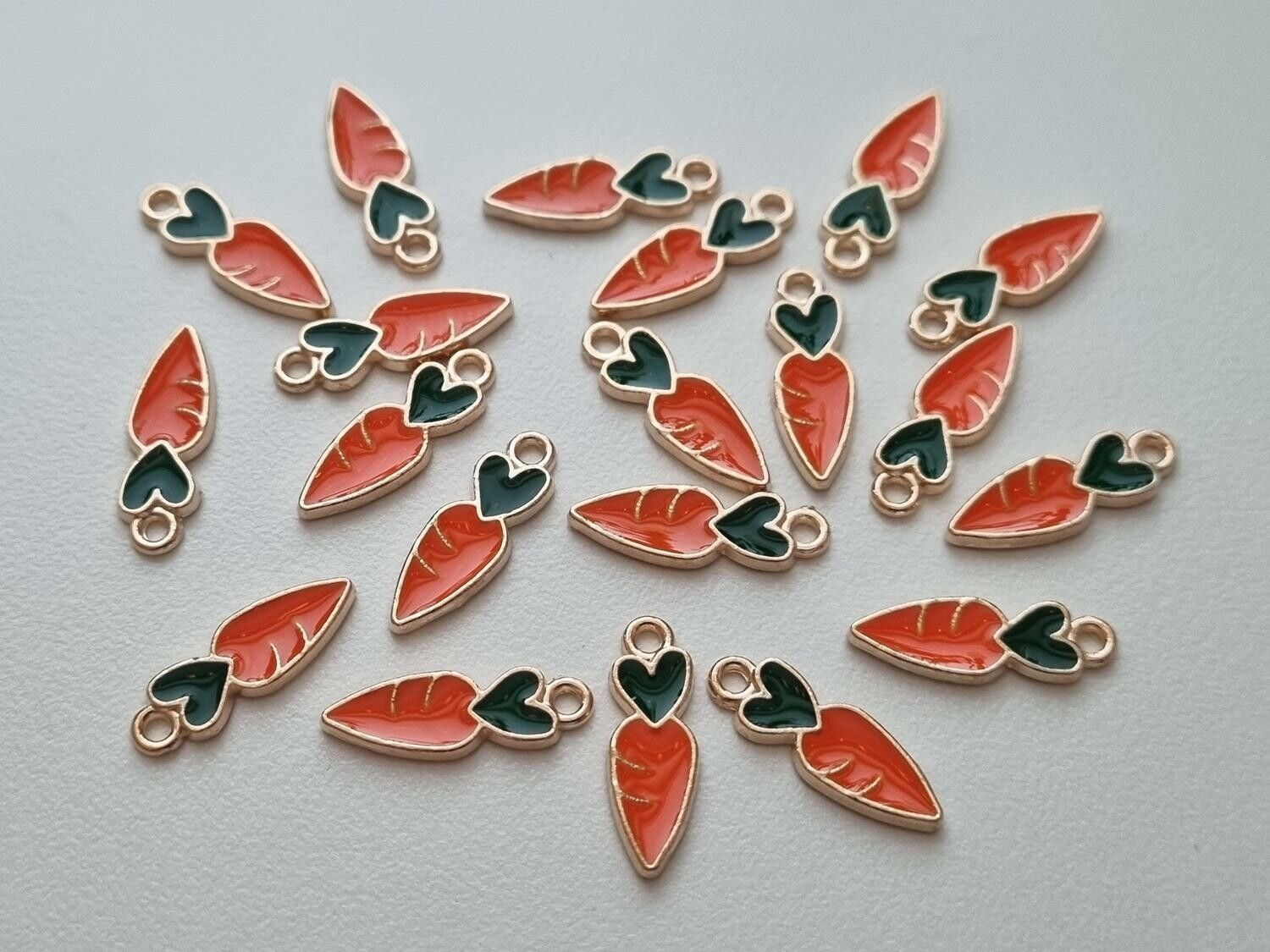 2 st Berlocker Charms - Morötter / morot