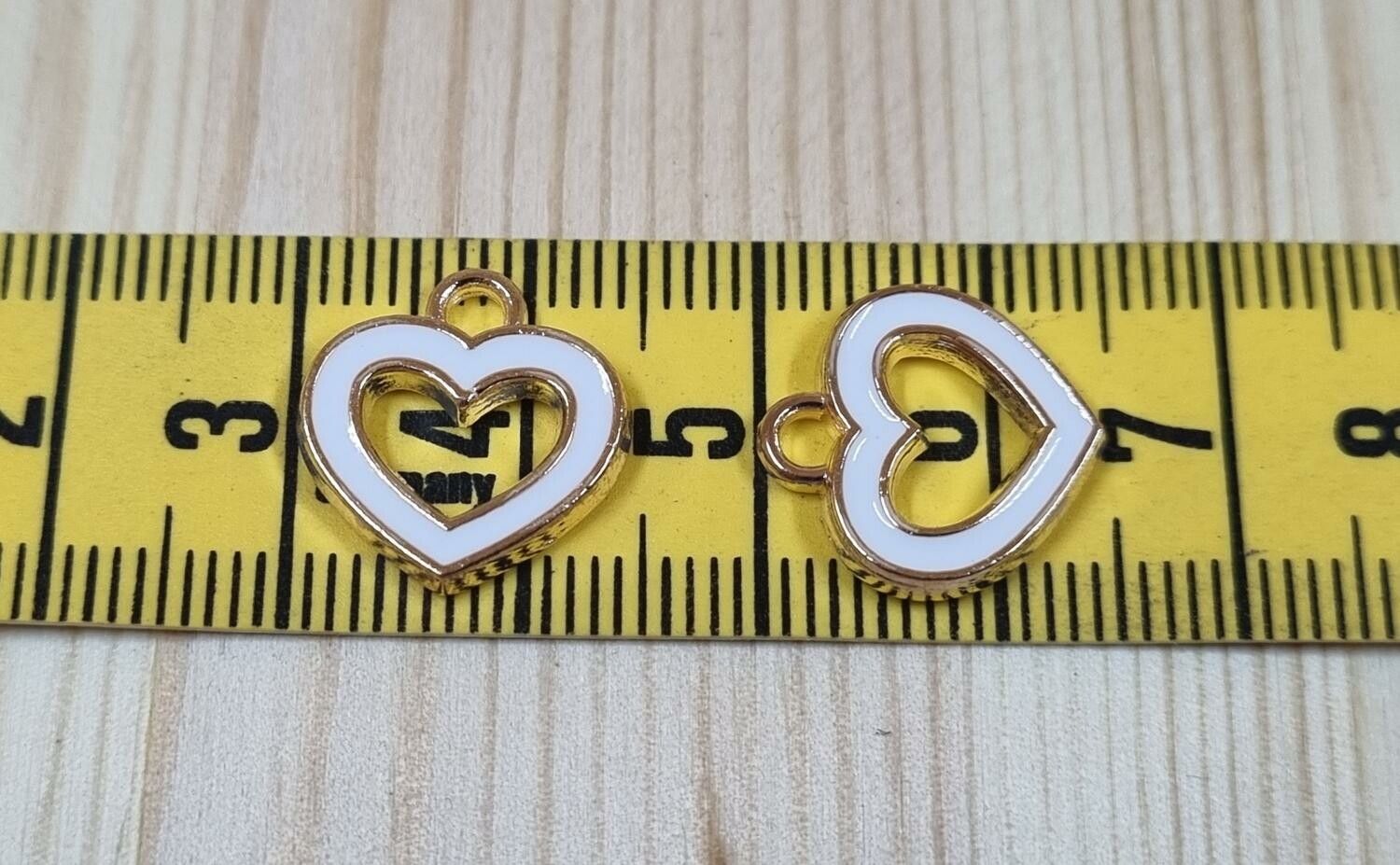 2 st berlocker charms - Hjärtan (vita)