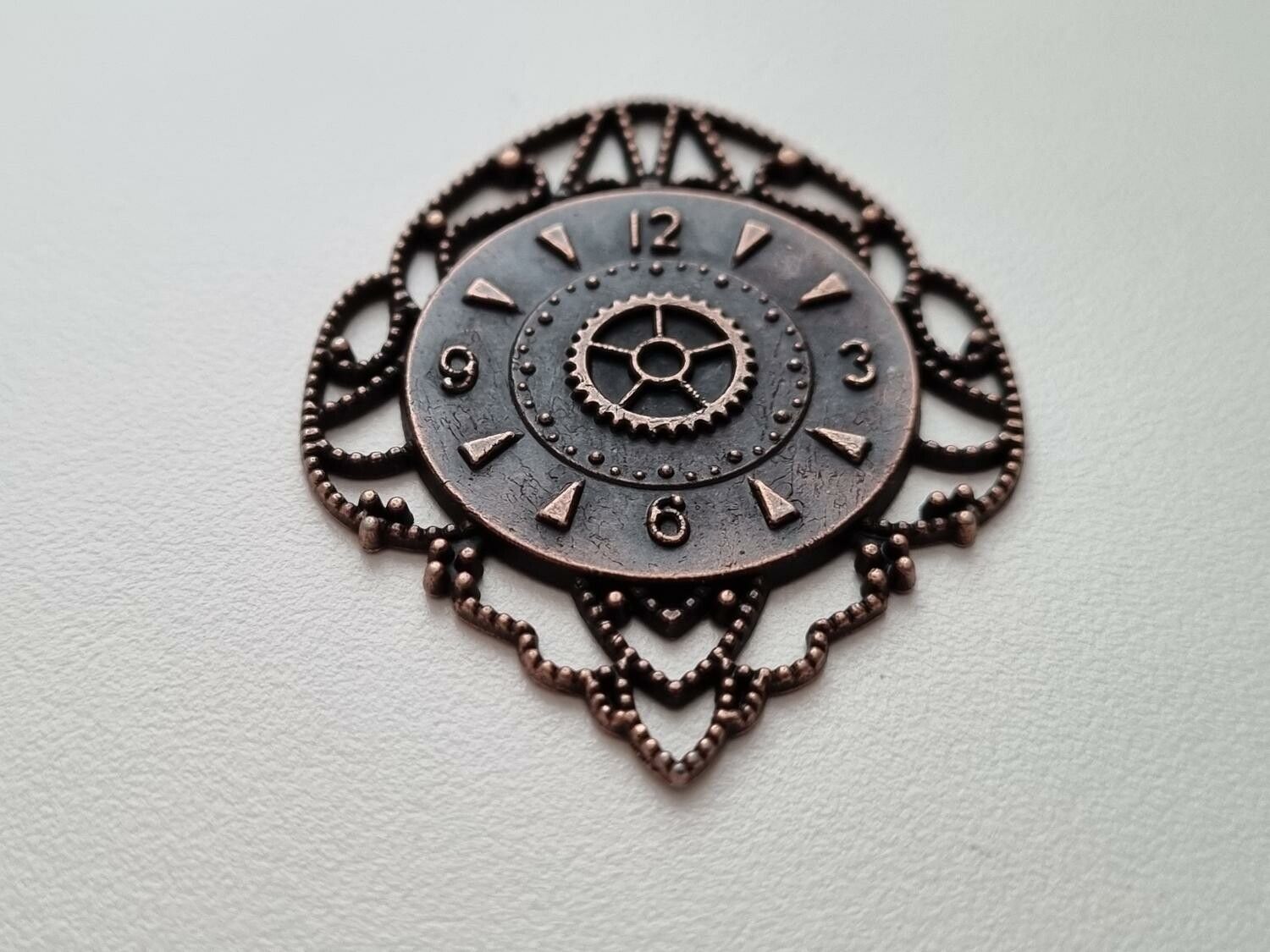 Berlock klocka i steampunk, klockberlock (kopparfärgad)