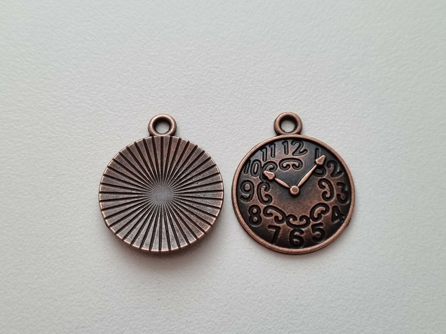 Härliga berlocker klockor i steampunk, kopparfärgade klockberlocker