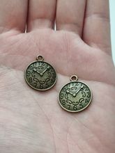 Härliga berlocker klockor i steampunk, bronsfärgade klockberlocker
