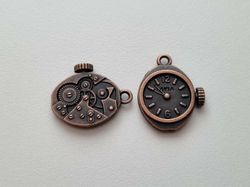 2 st fina berlocker klockor i steampunk, kopparfärgade klockberlocker