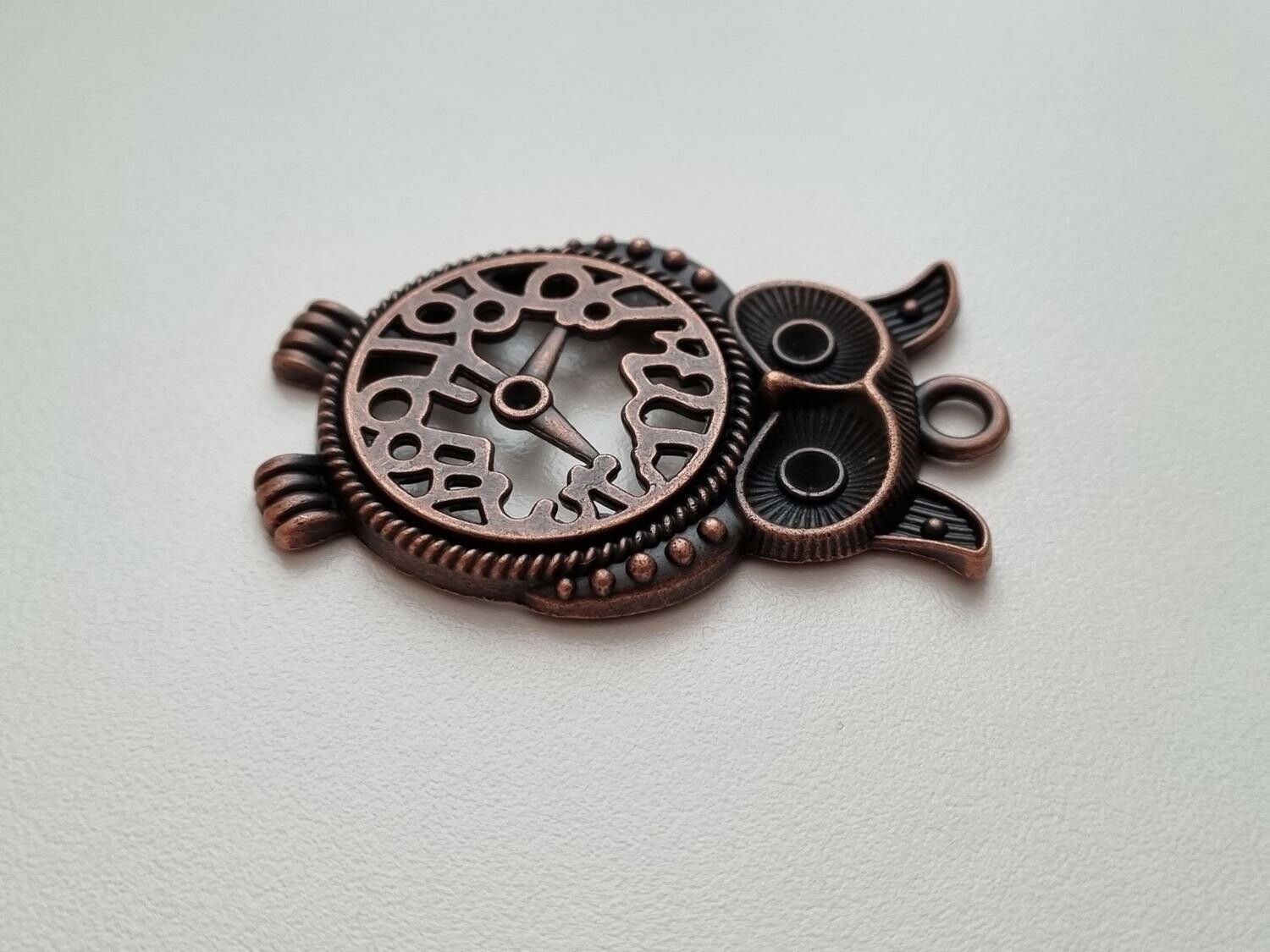 Uggla i steampunk, kopparfärgad klockberlock