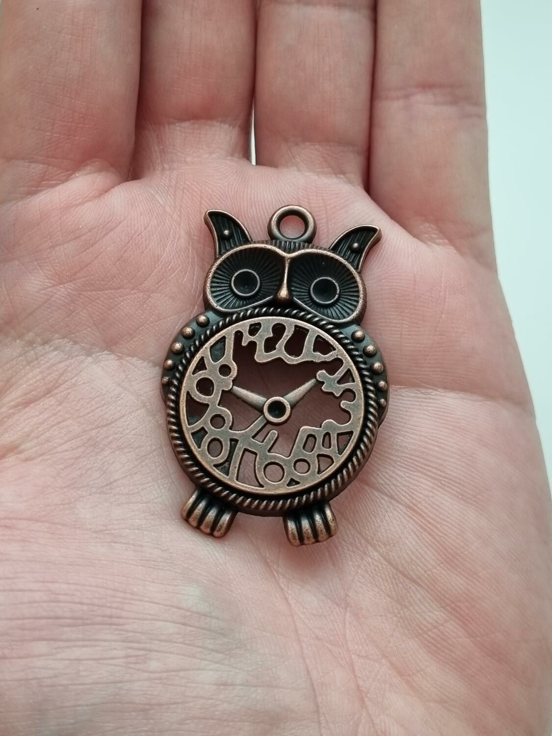 Uggla i steampunk, kopparfärgad klockberlock