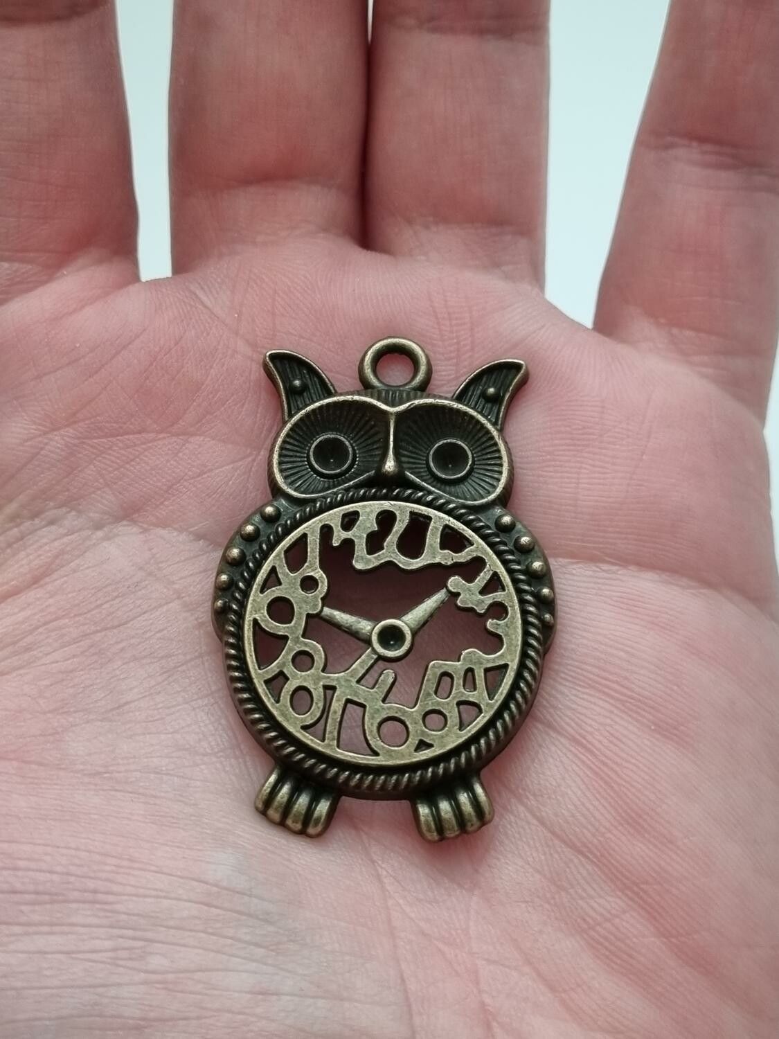 Uggla i steampunk, bronsfärgad klockberlock