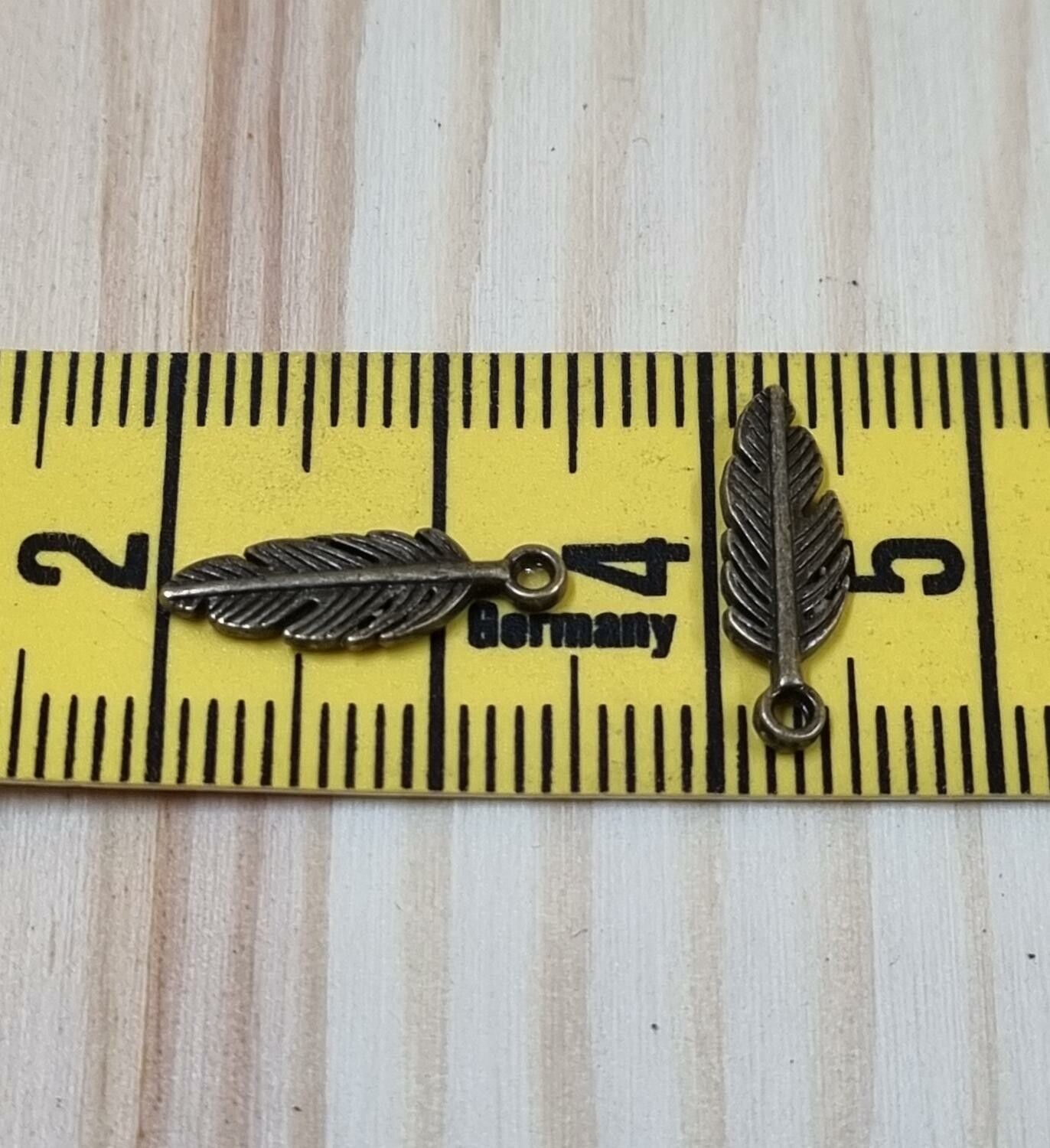 10 st Fjädrar berlocker charms - Antikbronsfärgade
