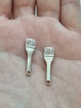 Miniatyr Charms Berlocker Målarpensel, 2 st silverfärgade