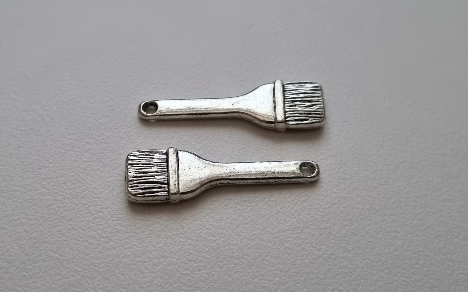 Miniatyr Charms Berlocker Målarpensel, 2 st silverfärgade