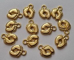 2 st Berlocker Charms Fötter (Guldfärgade)