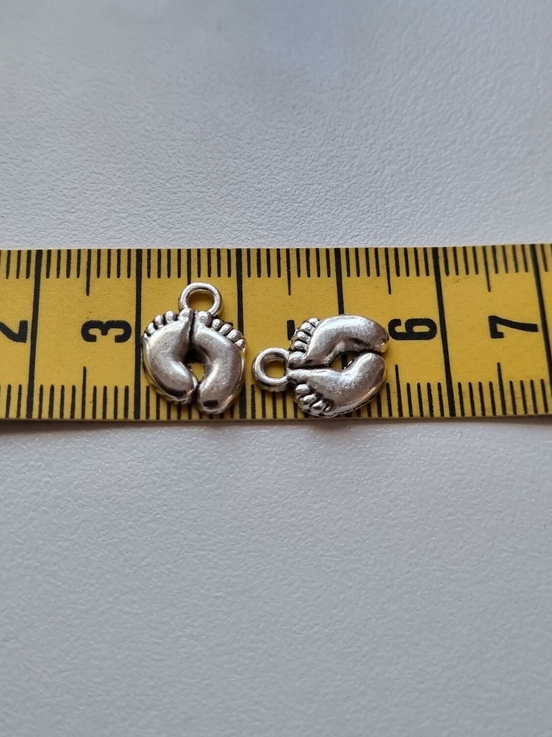 2 st Berlocker Charms Fötter