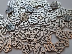 Berlocker charms Hand made - 10 st silverfärgade