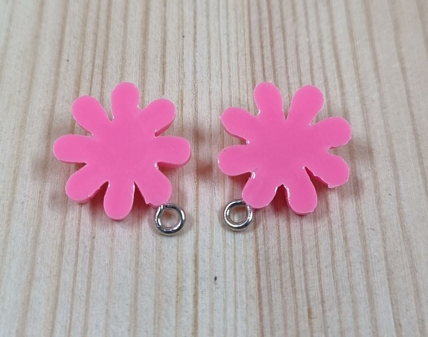 2 st rosa daisy flowers, blommor berlocker i resin