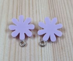 2 st lila daisy flowers, blommor berlocker i resin