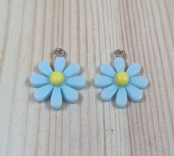 2 st kurkosa daisy flowers, blommor berlocker i resin