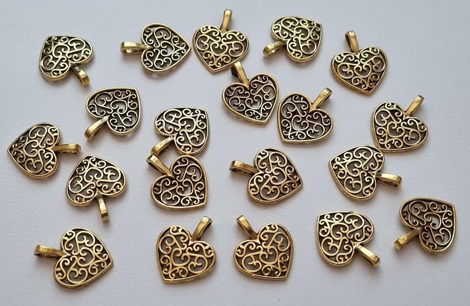 2 st berlocker charms Hjärtan