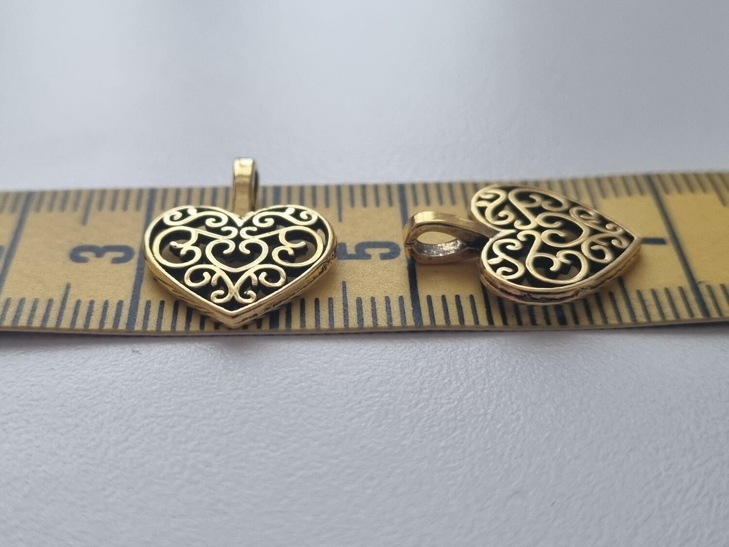 2 st berlocker charms Hjärtan
