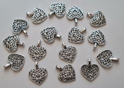 2 st berlocker charms Hjärtan