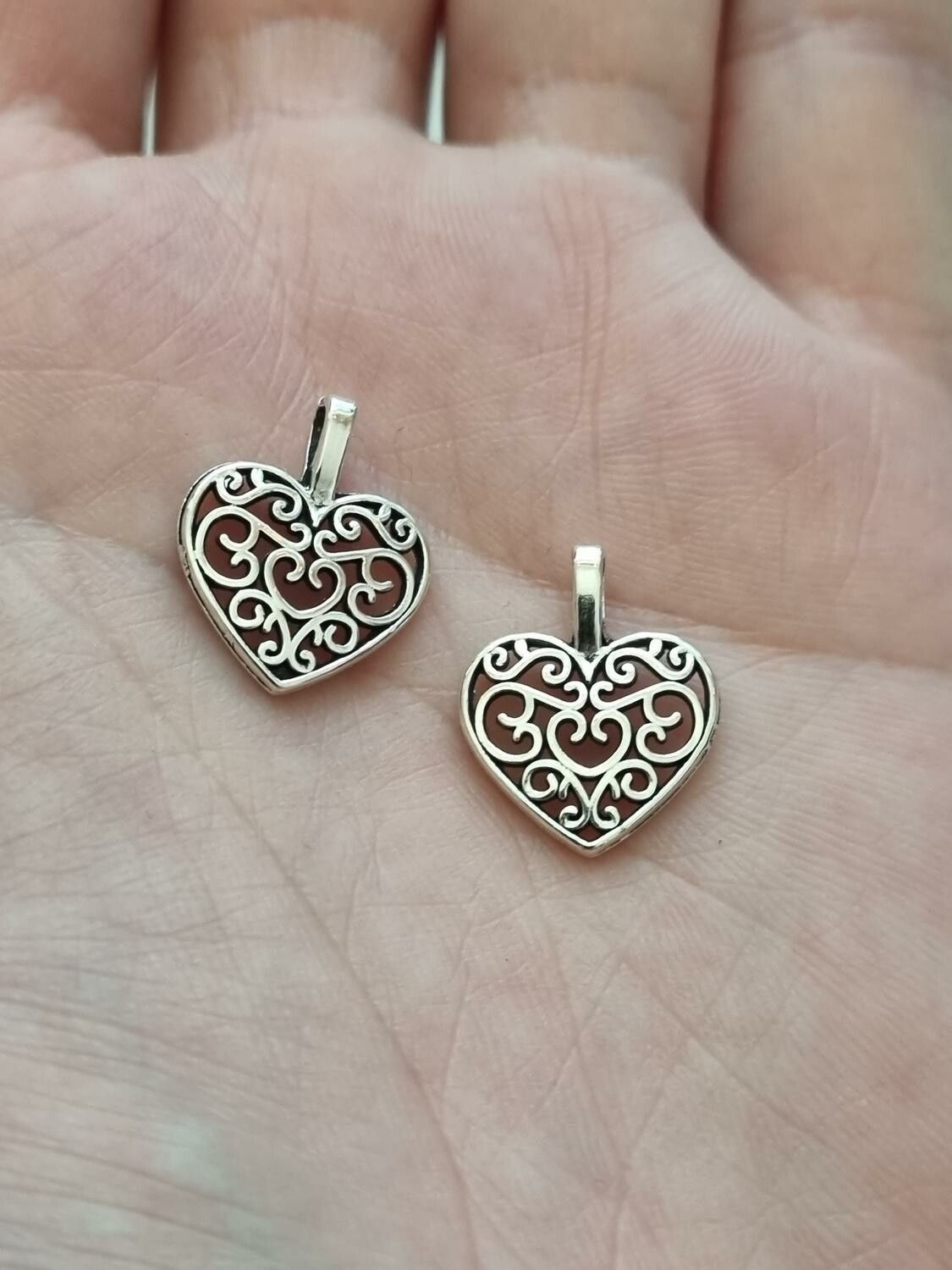 2 st berlocker charms Hjärtan