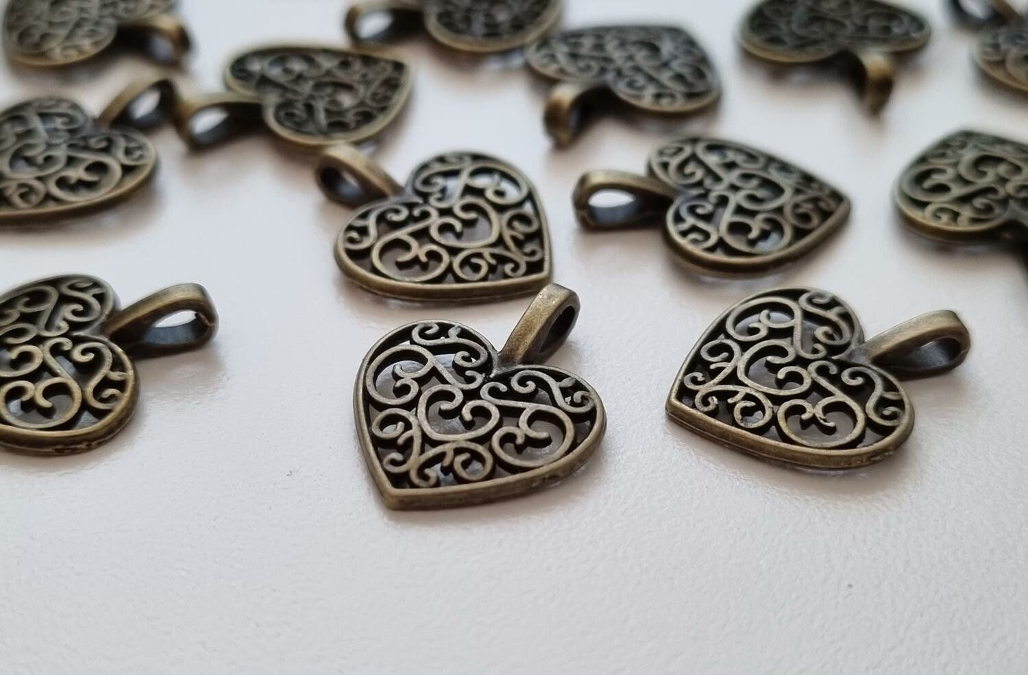 2 st berlocker charms Hjärtan