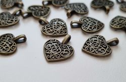 2 st berlocker charms Hjärtan