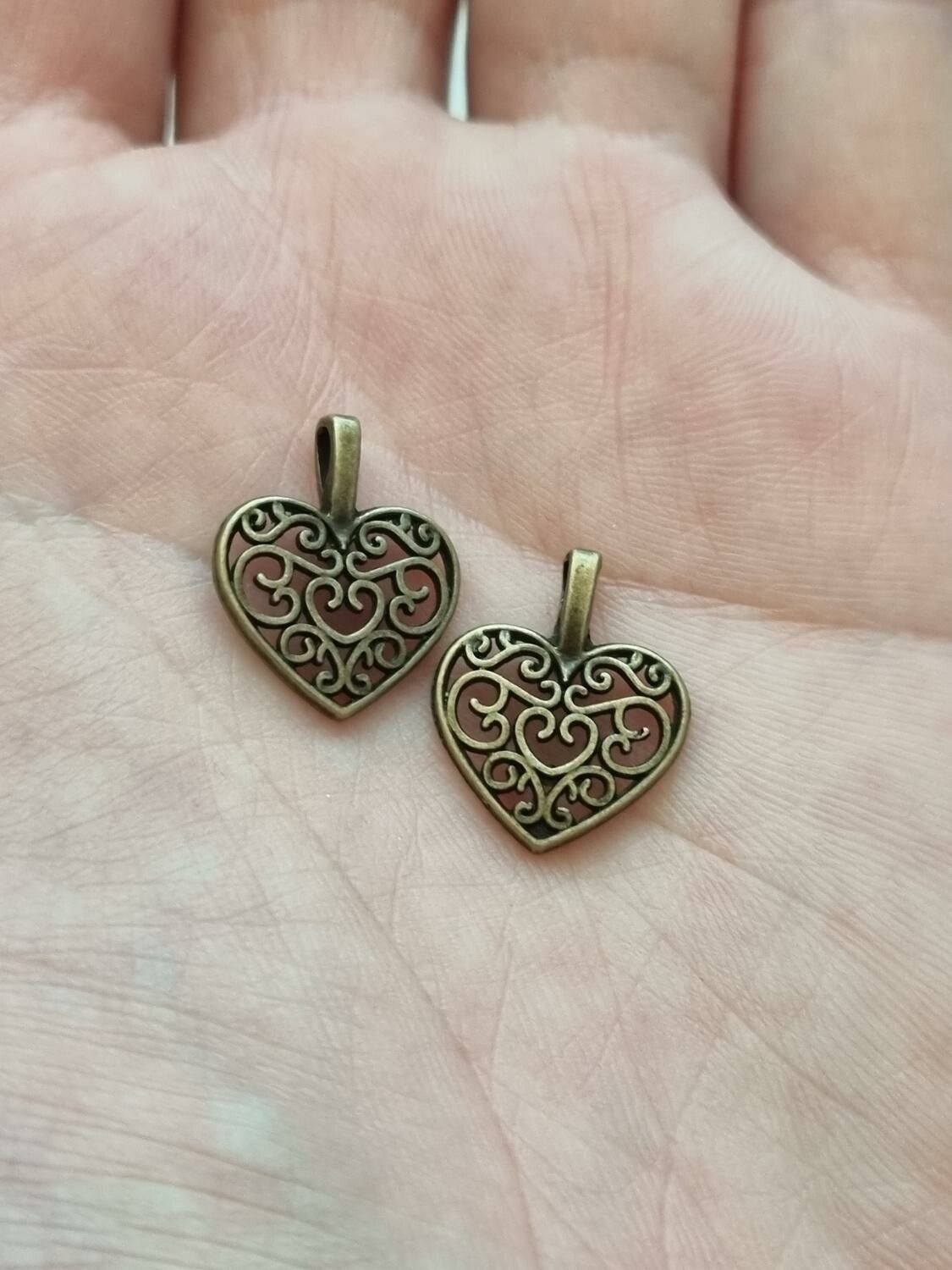 2 st berlocker charms Hjärtan
