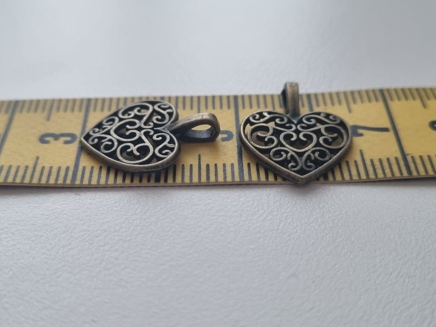 2 st berlocker charms Hjärtan
