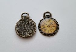 Berlocker miniatyr charms Klockor, 2 st