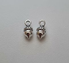 Berlocker Charms - Ekollon, Silverfärgade
