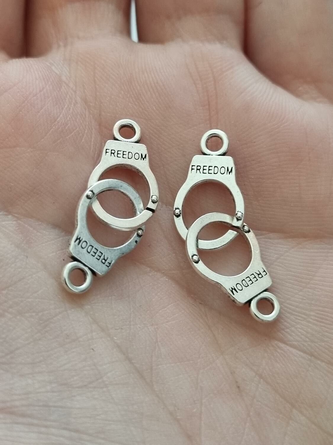 Berlocker Charms - Handbojor