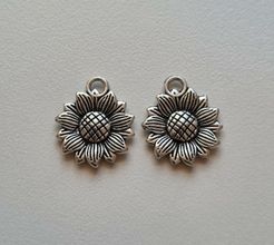 Berlocker Charms - Silverfärgade solrosblommor