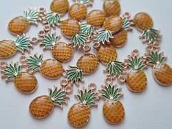 2 st ananas / ananasberlocker -Berlocker / charms