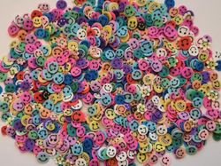 1000 st små smileys av mjuk lera, polymerlera för scrapbooking