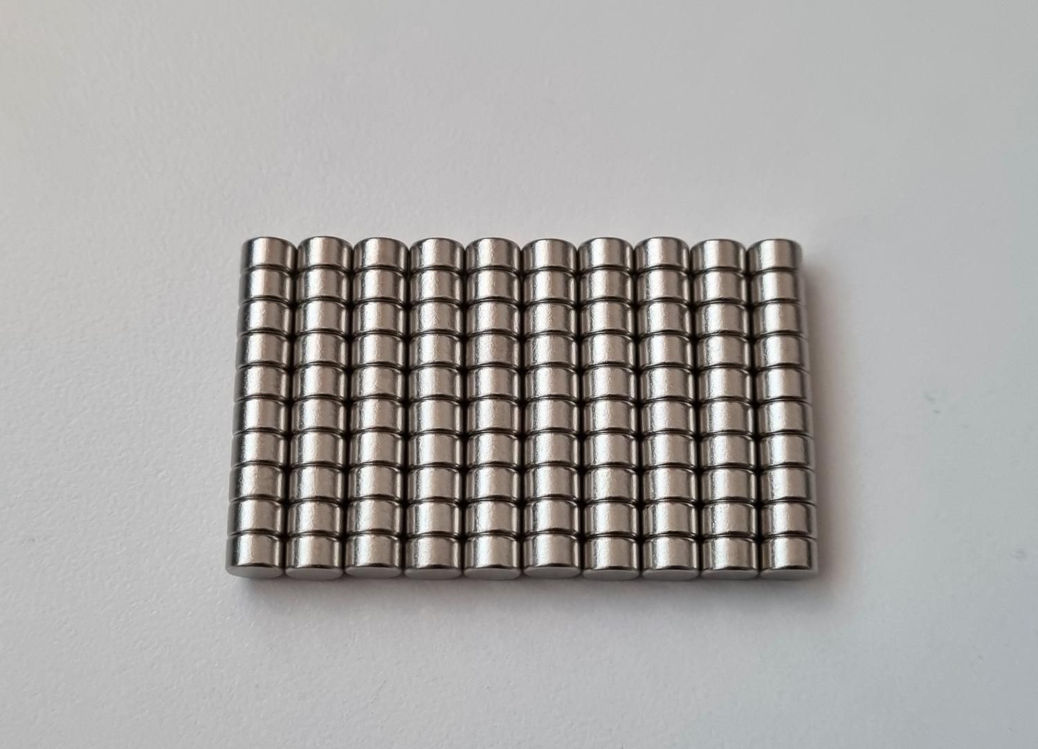 100 st Neodymium magneter (5x3 mm) runda magneter