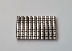 100 st Neodymium magneter (5x3 mm) runda magneter
