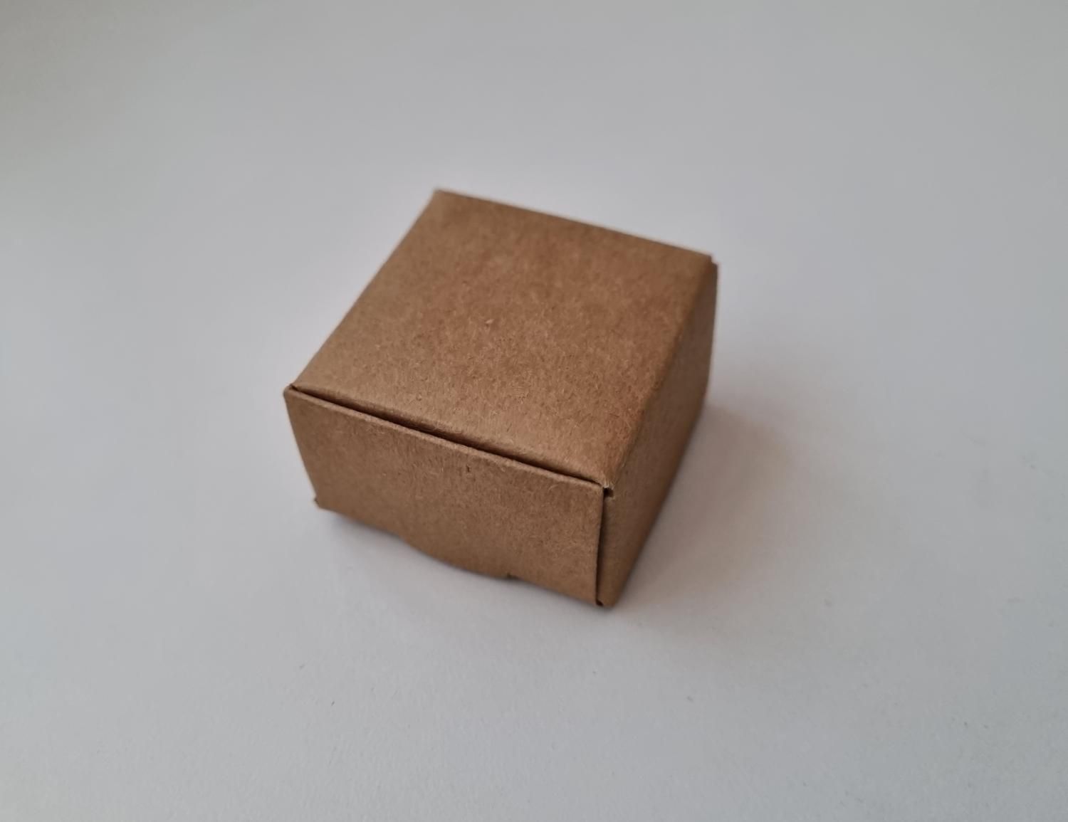 5 st smyckeslådor i kraftpapper. För smyckesförvaring